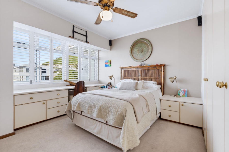 2 Bedroom Property for Sale in Sea Point Western Cape